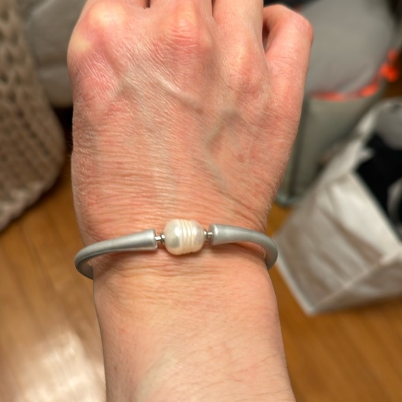 Gray and Silver Silicone & Freshwater Pearl Bracelet Set - Picture 2 of 5